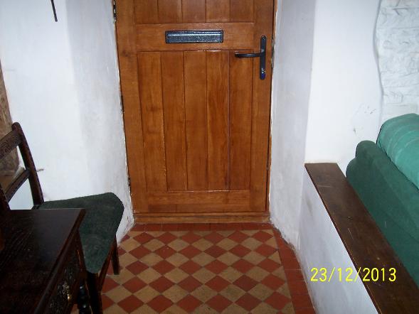 Flood Divert hardwood door in flood conditions